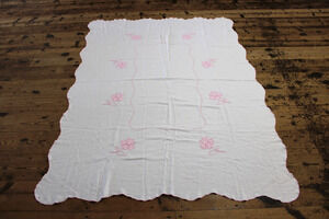 Vintage MCM Pink Applique Tablecloth 80x58 Scalloped Edge Retro Cottage